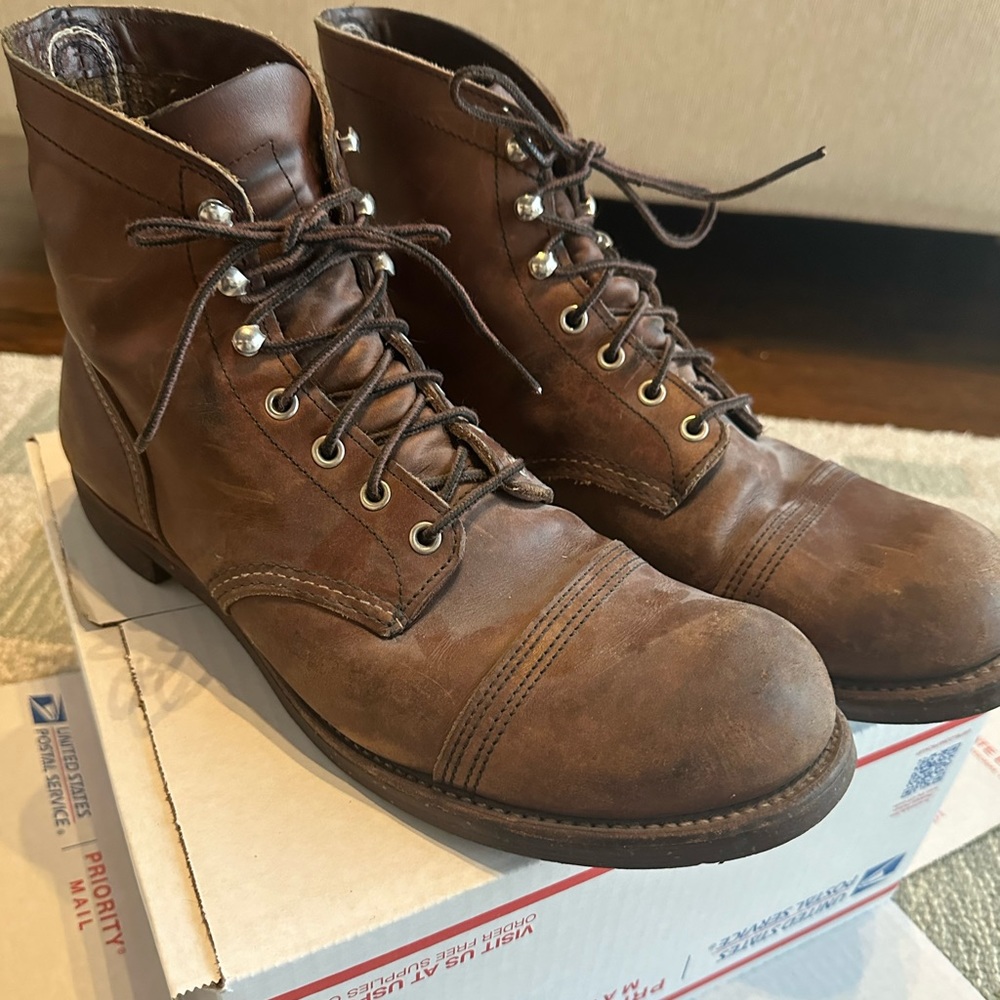 Men’s Red Wing Boots - used, but great condition.